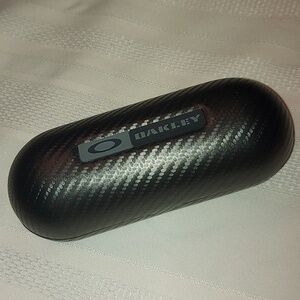Oakley Hardshell Glass Case